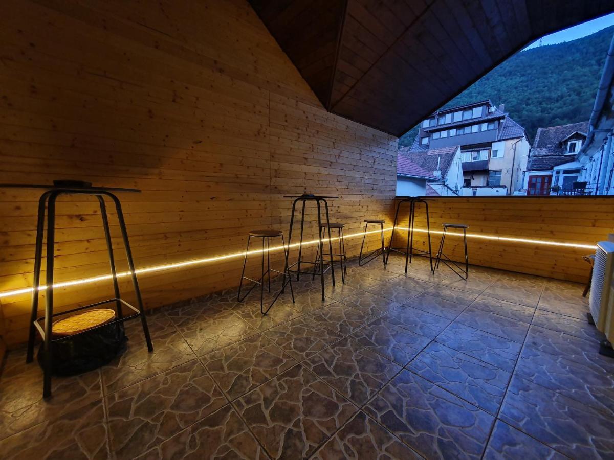 Wood House Republicii Hotel Brasov Bagian luar foto