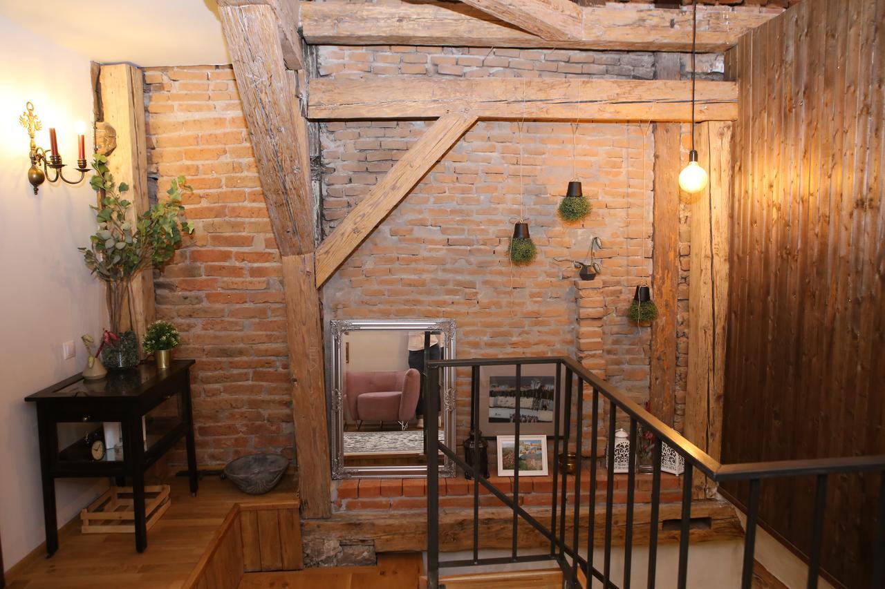 Wood House Republicii Hotel Brasov Bagian luar foto
