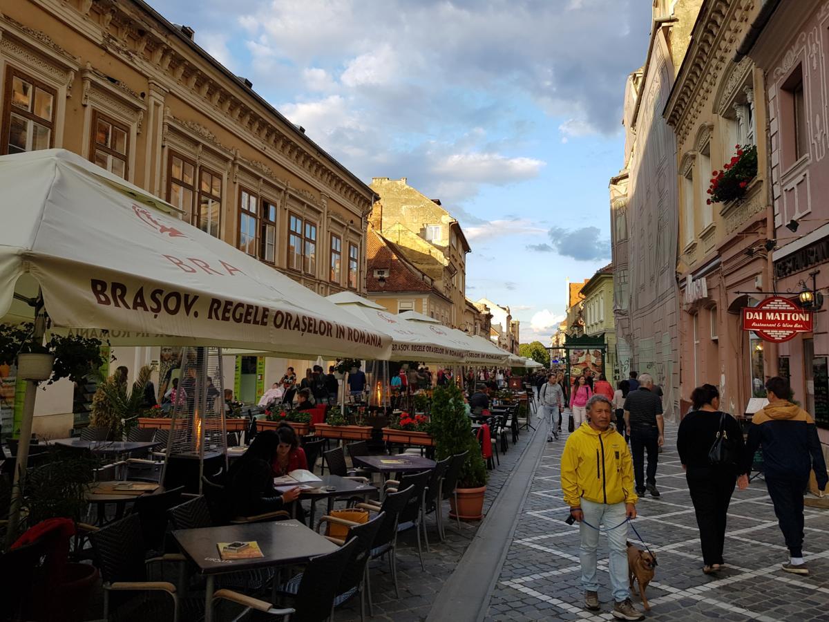Wood House Republicii Hotel Brasov Bagian luar foto