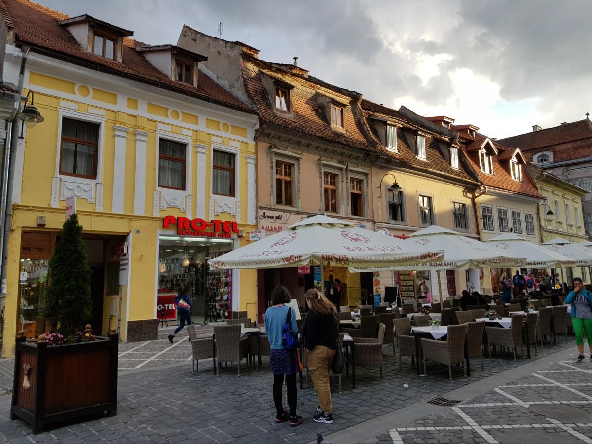 Wood House Republicii Hotel Brasov Bagian luar foto