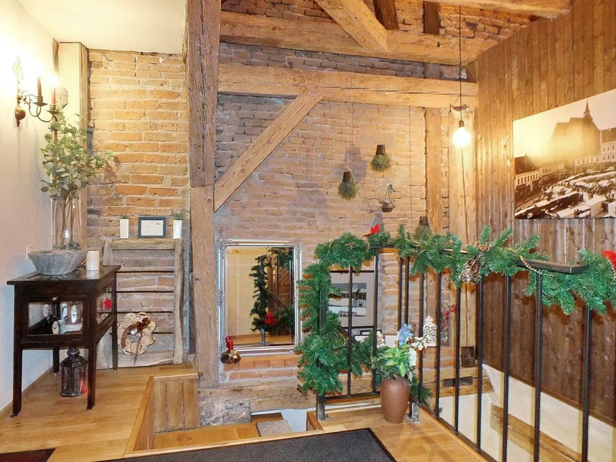 Wood House Republicii Hotel Brasov Bagian luar foto