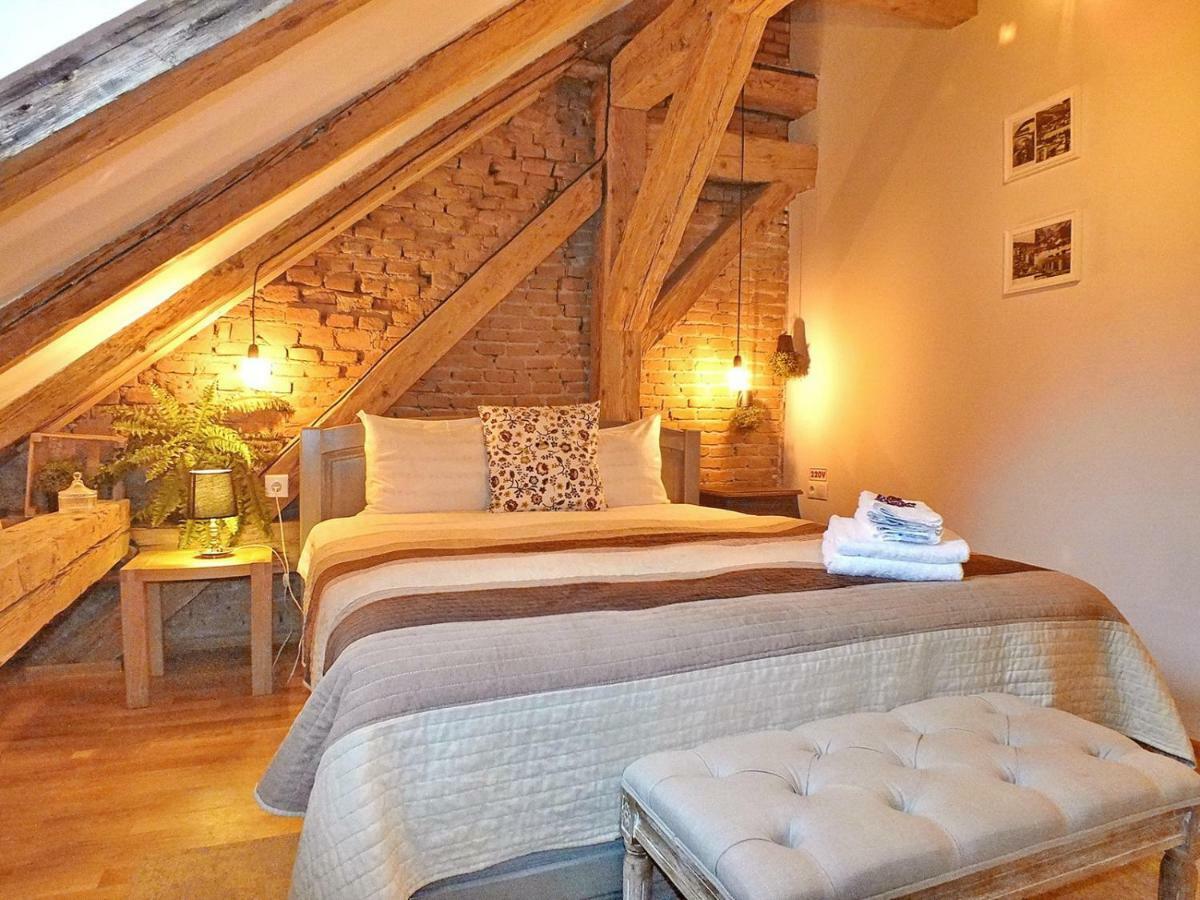 Wood House Republicii Hotel Brasov Bagian luar foto