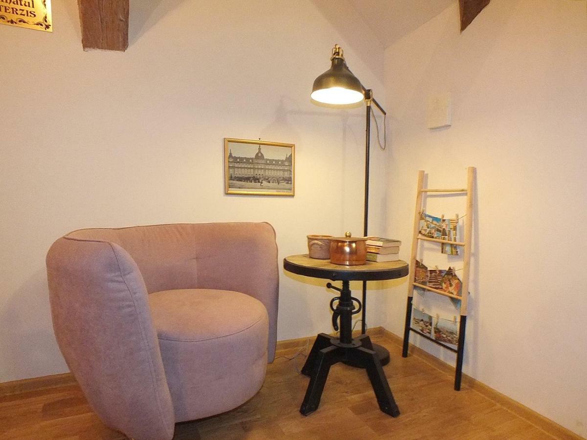 Wood House Republicii Hotel Brasov Bagian luar foto